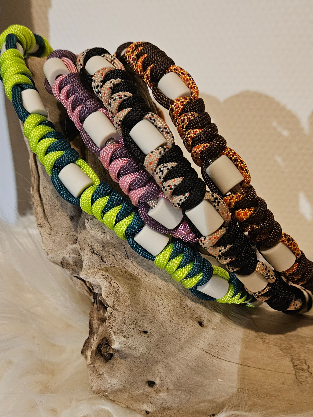 LES ANTI-TIQUES PARACORDE